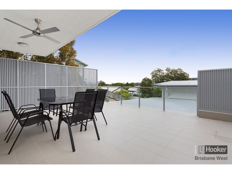 1/4 Carmody Road, St Lucia QLD 4067