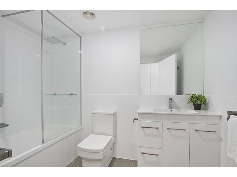1/4 Carmody Road, St Lucia QLD 4067
