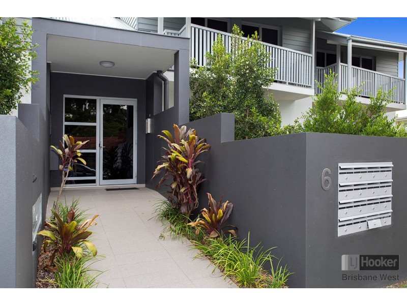 1/4 Carmody Road, St Lucia QLD 4067