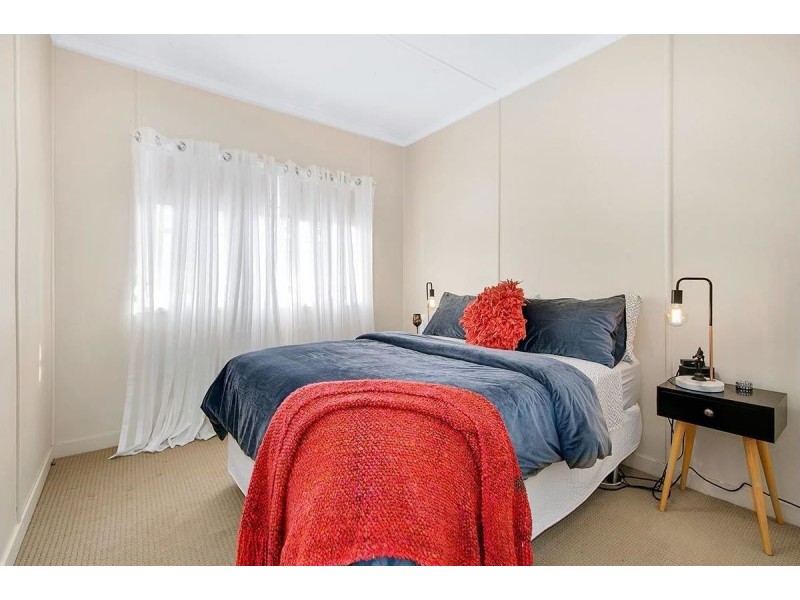 29 Lawson Street, Oxley QLD 4075