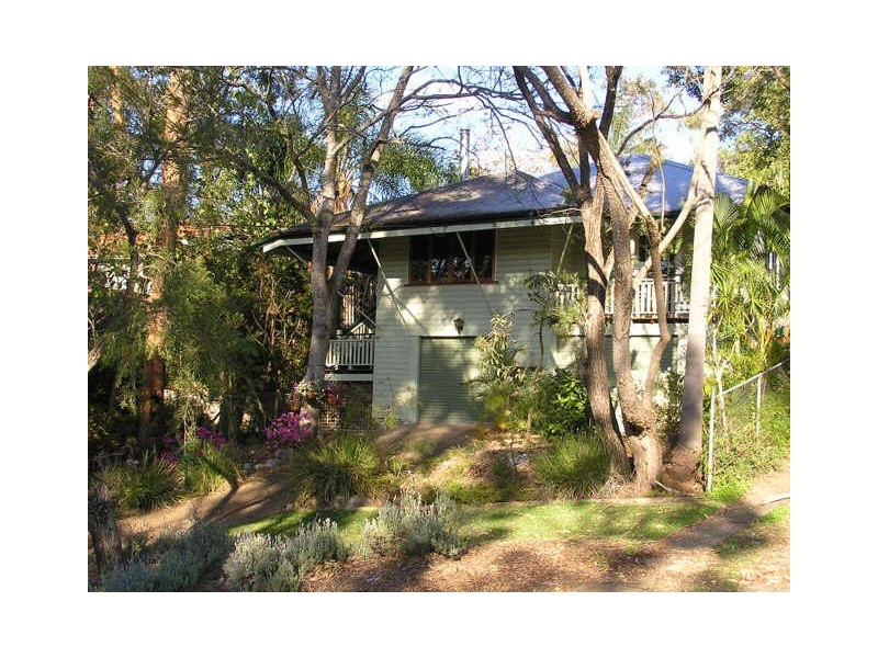 12 Fifth Avenue, St Lucia QLD 4067