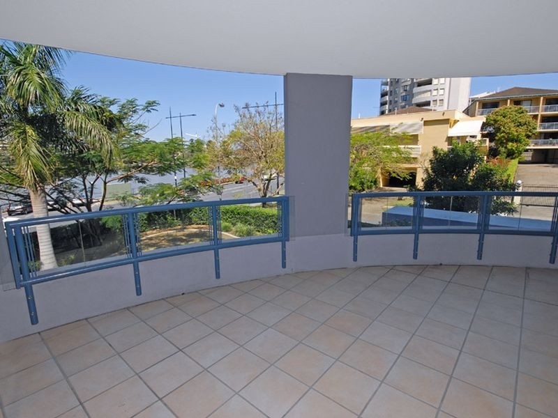 202/21 Patrick Lane, Toowong QLD 4066