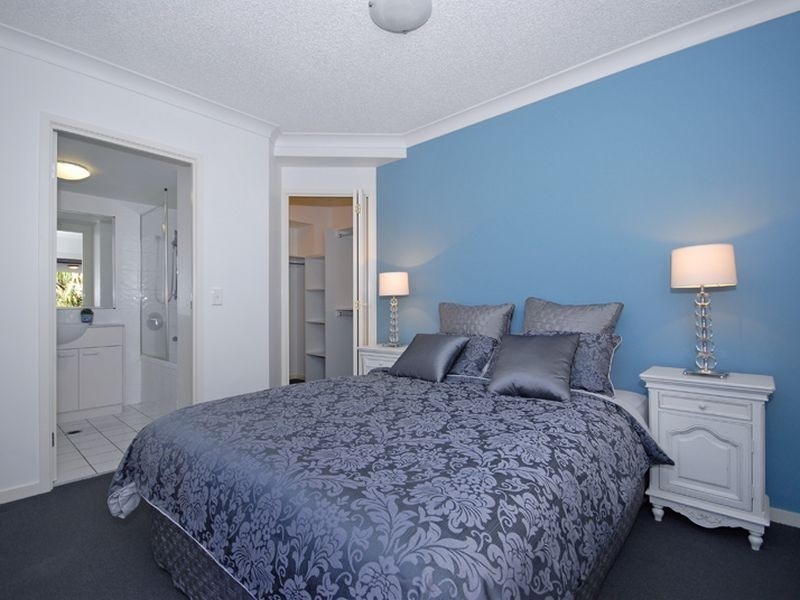 202/21 Patrick Lane, Toowong QLD 4066