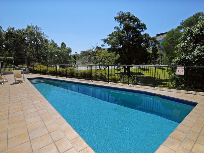 202/21 Patrick Lane, Toowong QLD 4066