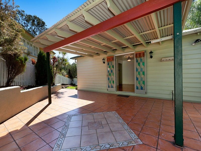 6 Union Street, Taringa QLD 4068