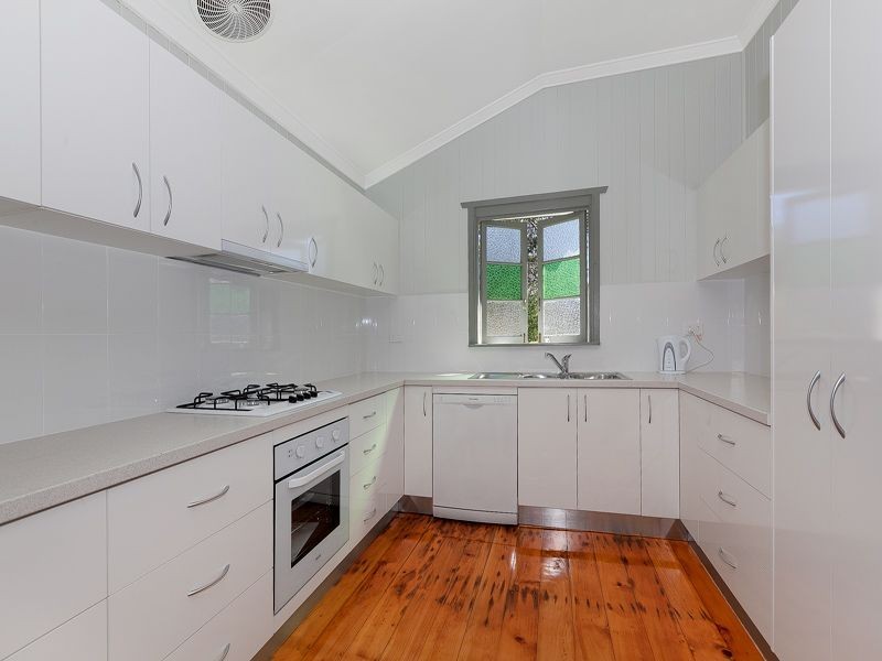 6 Union Street, Taringa QLD 4068