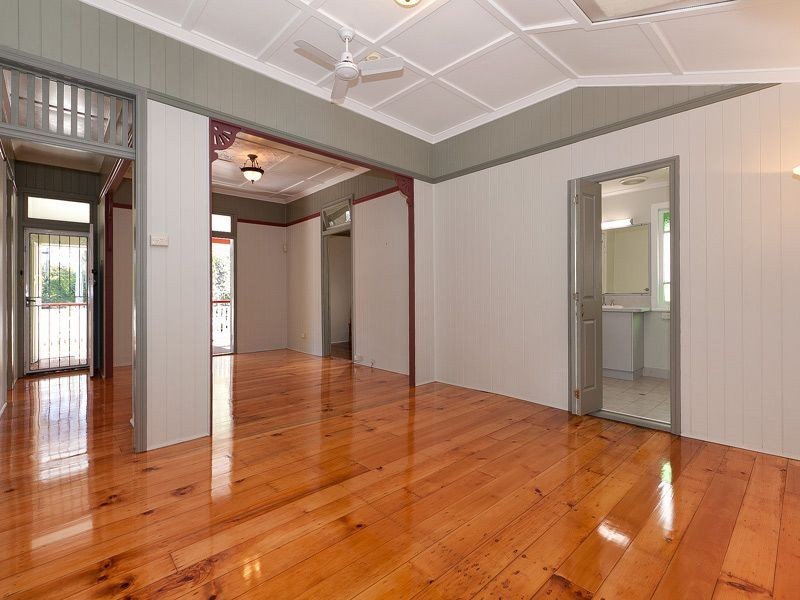 6 Union Street, Taringa QLD 4068