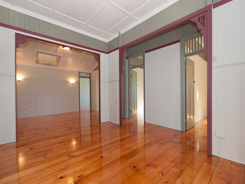 6 Union Street, Taringa QLD 4068