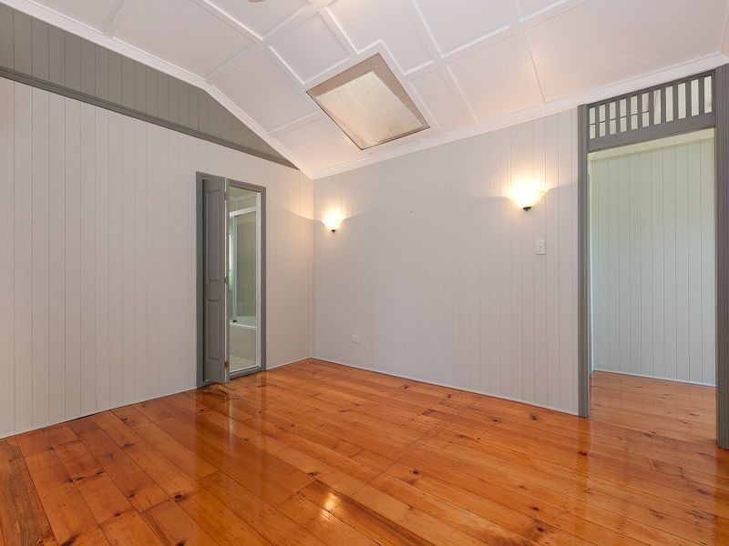 6 Union Street, Taringa QLD 4068