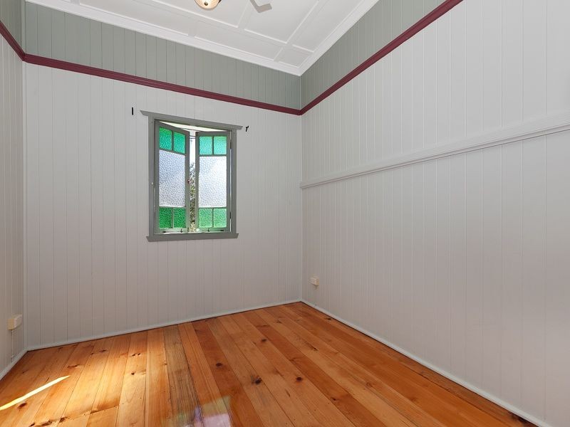 6 Union Street, Taringa QLD 4068