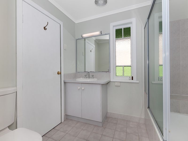 6 Union Street, Taringa QLD 4068