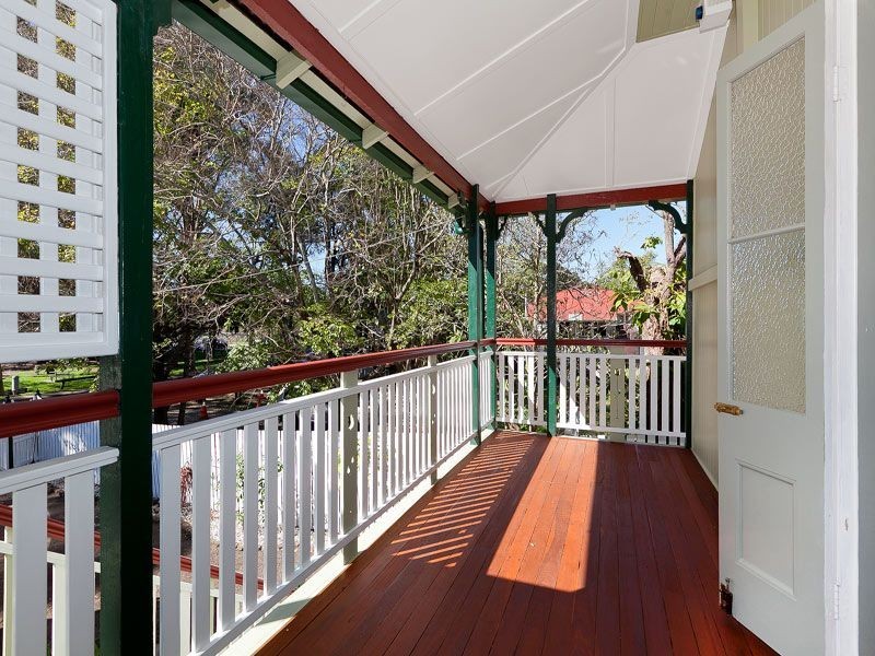 6 Union Street, Taringa QLD 4068