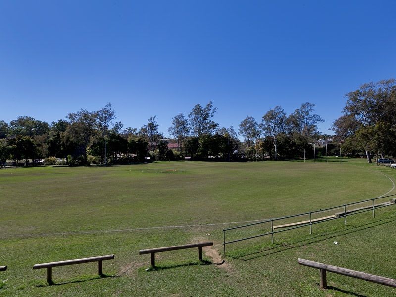 6 Union Street, Taringa QLD 4068