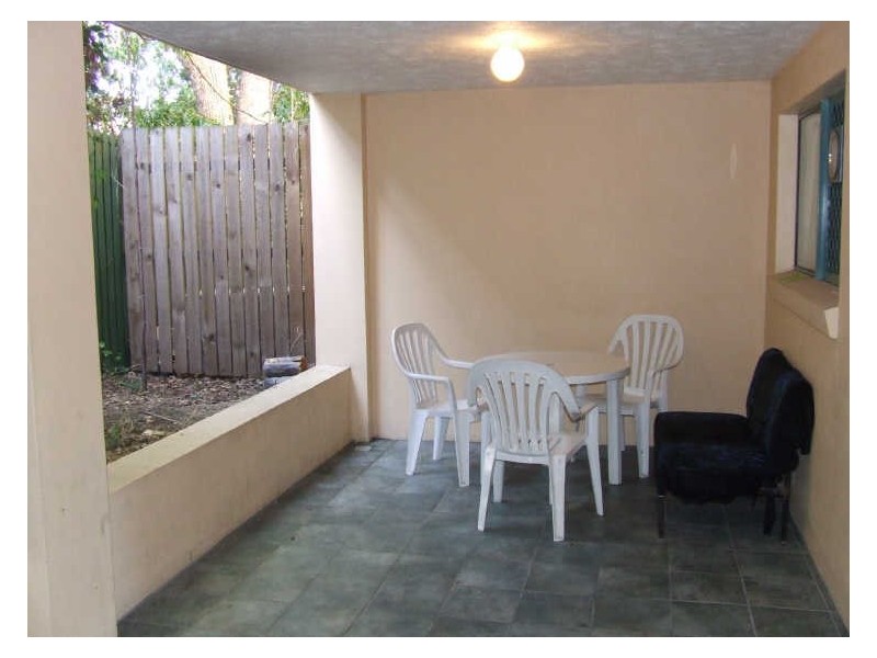4/23 Burns Road, Toowong QLD 4066
