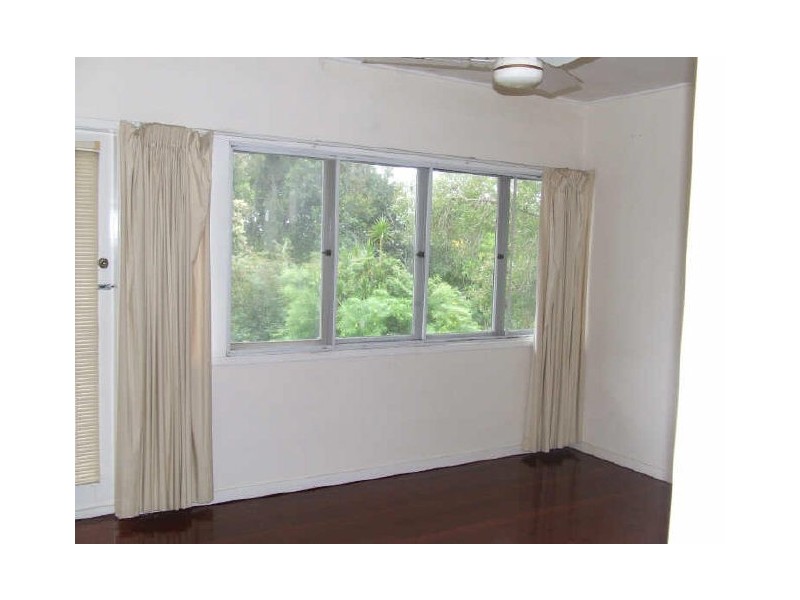 52 Central Avenue, St Lucia QLD 4067