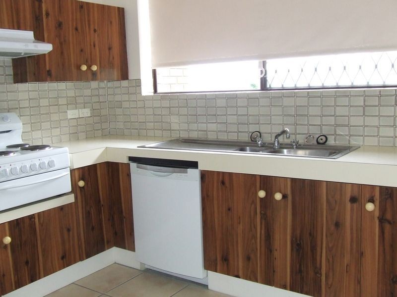 2/49 Bishop Street, St Lucia QLD 4067