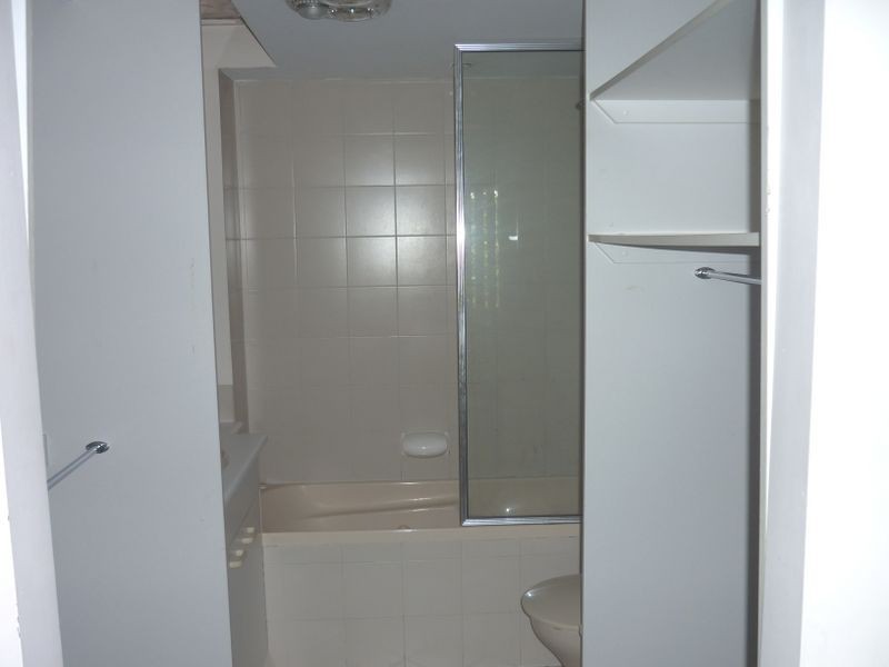 8/212 Sir Fred Schonell Drive, St Lucia QLD 4067