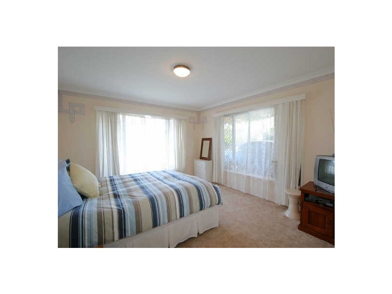 4 Durness Street, Kenmore QLD 4069