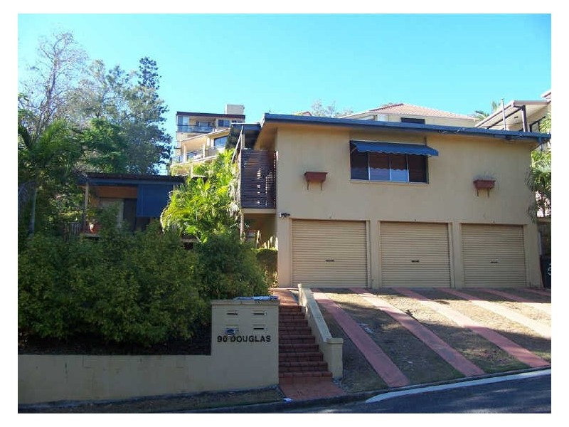 2/90 Douglas Street, St Lucia QLD 4067