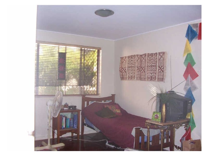 2/90 Douglas Street, St Lucia QLD 4067