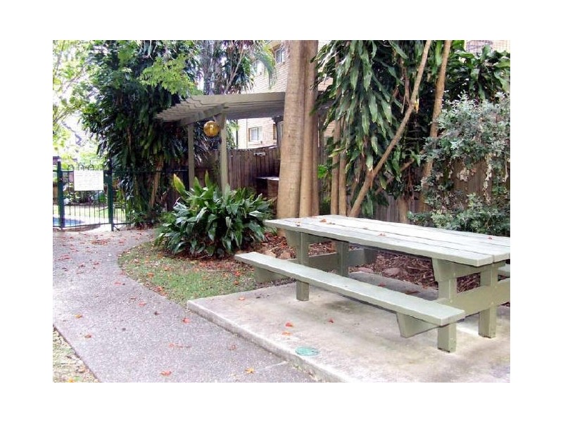 2/12 Bryce Street, St Lucia QLD 4067