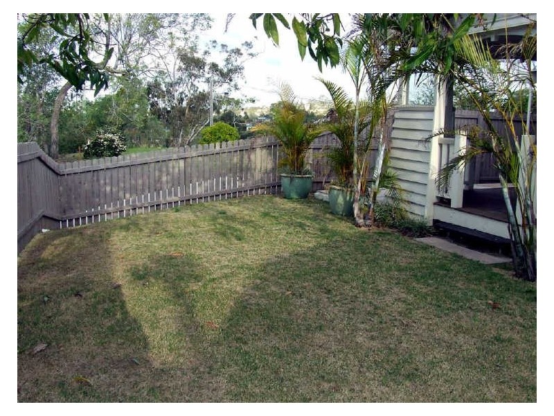 12 Stanley Terrace, Taringa QLD 4068