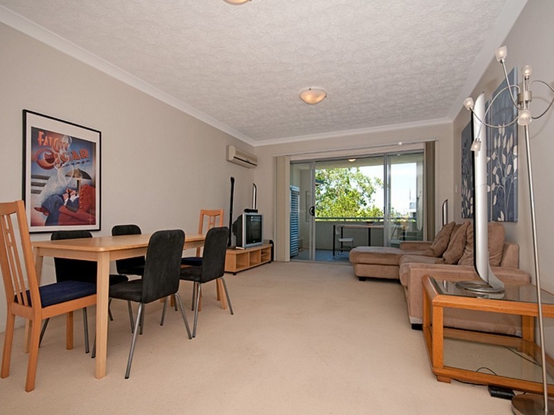 11/36 Holland Street, Toowong QLD 4066