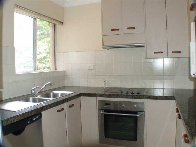 4/99 Macquarie Street, St Lucia QLD 4067