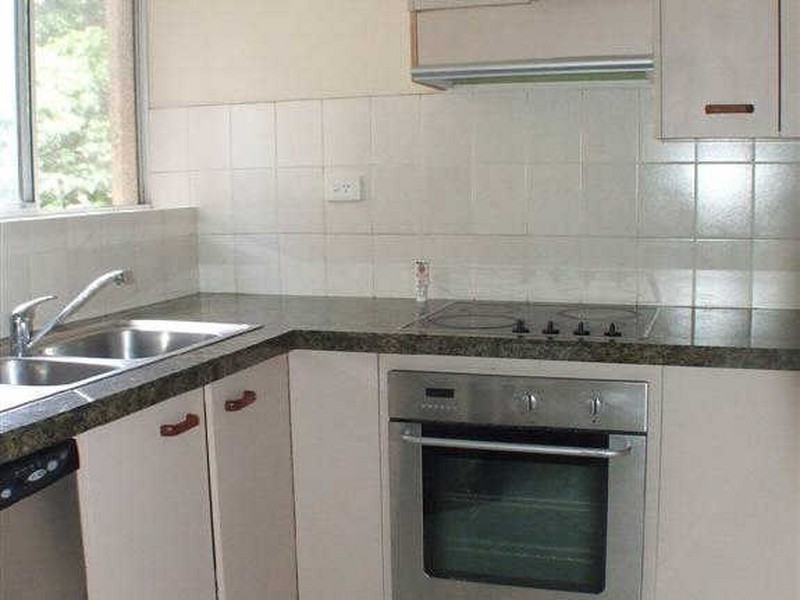 4/99 Macquarie Street, St Lucia QLD 4067