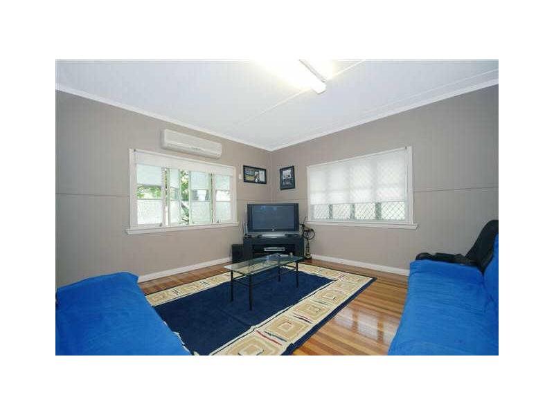 105 Heliopolis Parade, Mitchelton QLD 4053