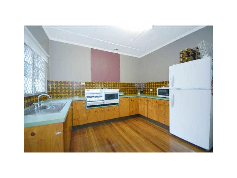 105 Heliopolis Parade, Mitchelton QLD 4053