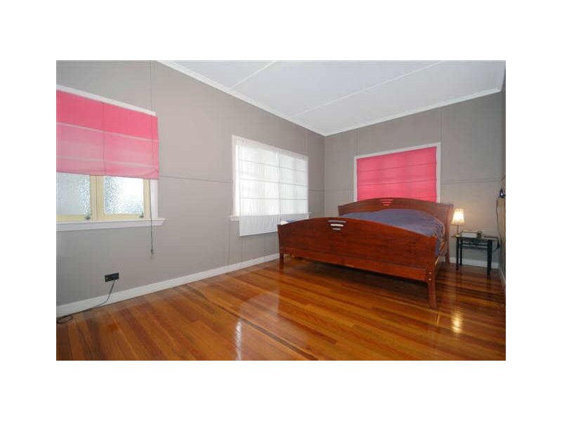 105 Heliopolis Parade, Mitchelton QLD 4053