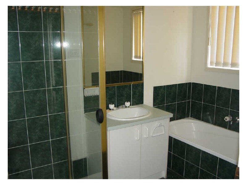 9 Tomkins Road, Riverhills QLD 4074