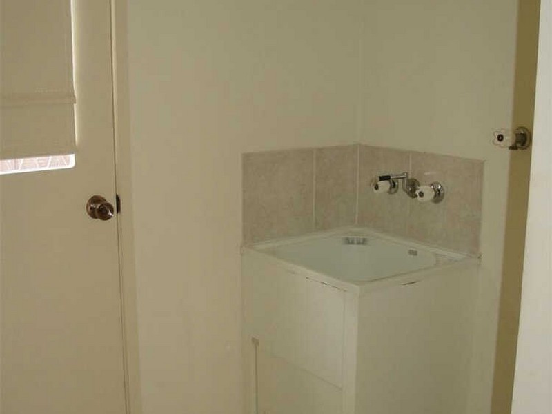 9 Tomkins Road, Riverhills QLD 4074