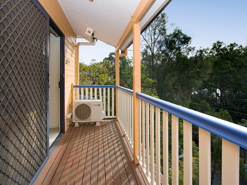 2/10 Montrose Road, Taringa QLD 4068