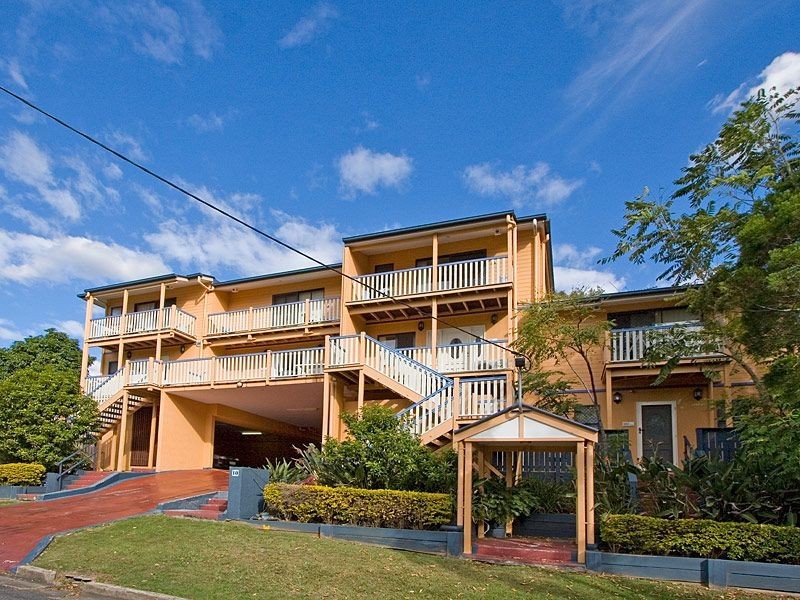 2/10 Montrose Road, Taringa QLD 4068