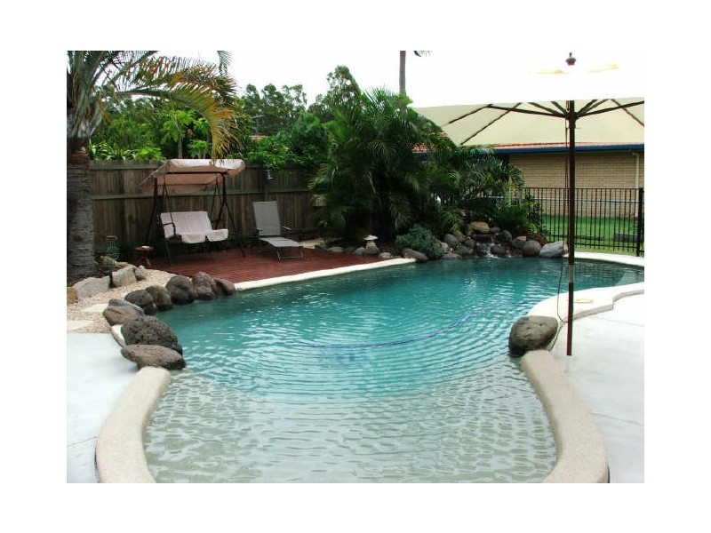 15 Hibiscus Avenue, Redcliffe QLD 4020
