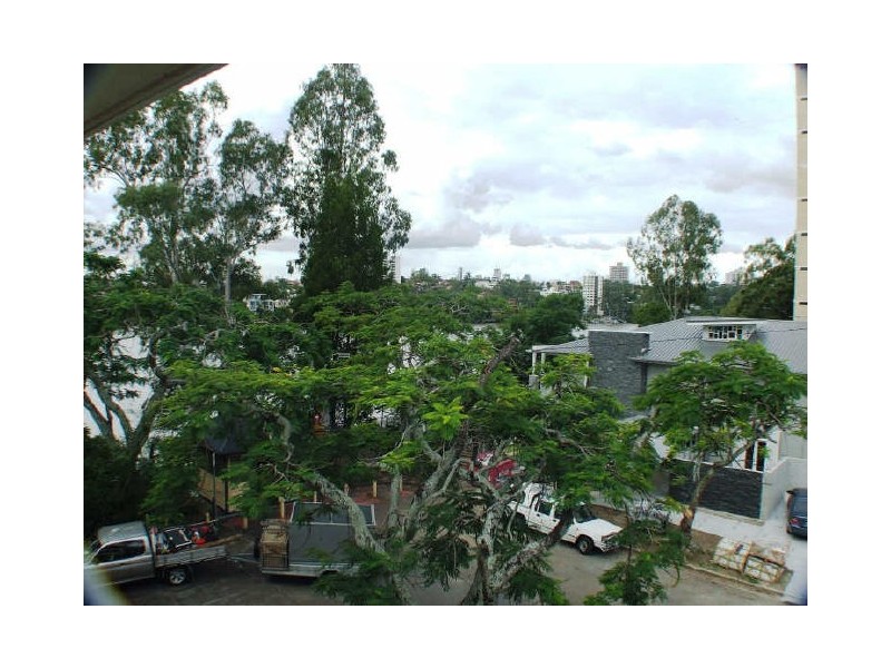 16/26 Laurence Street, St Lucia QLD 4067