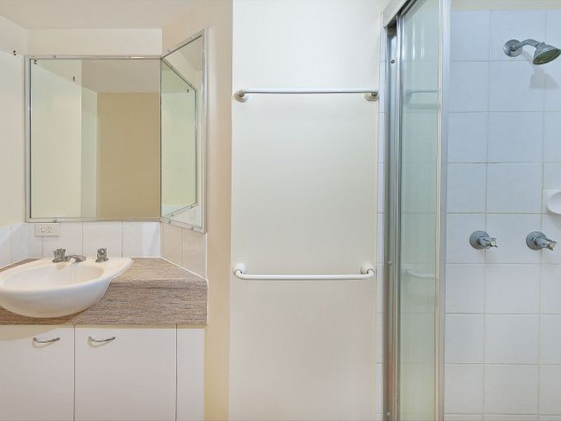 5/27 Campbell Street, Toowong QLD 4066