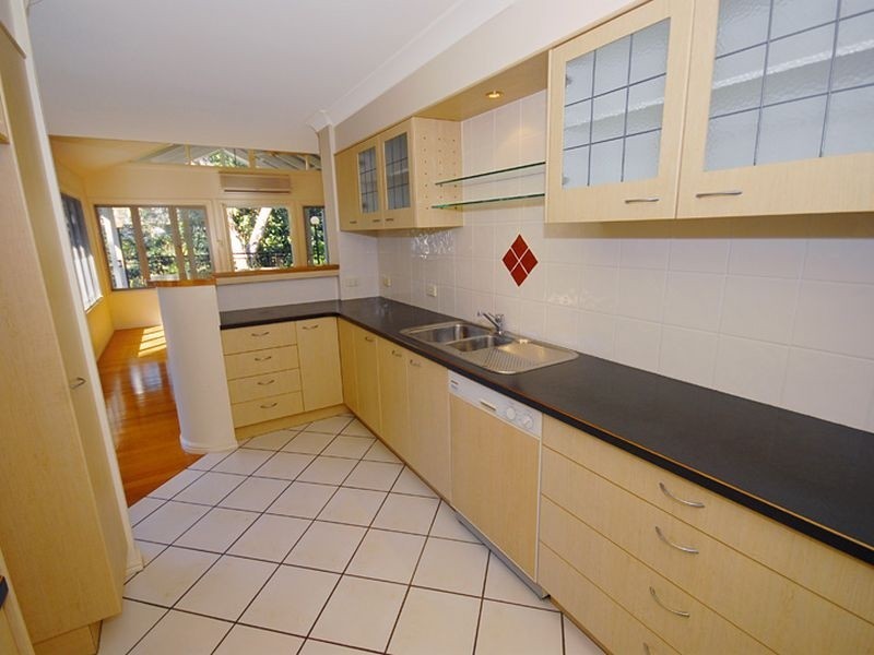 99 Central Avenue, St Lucia QLD 4067