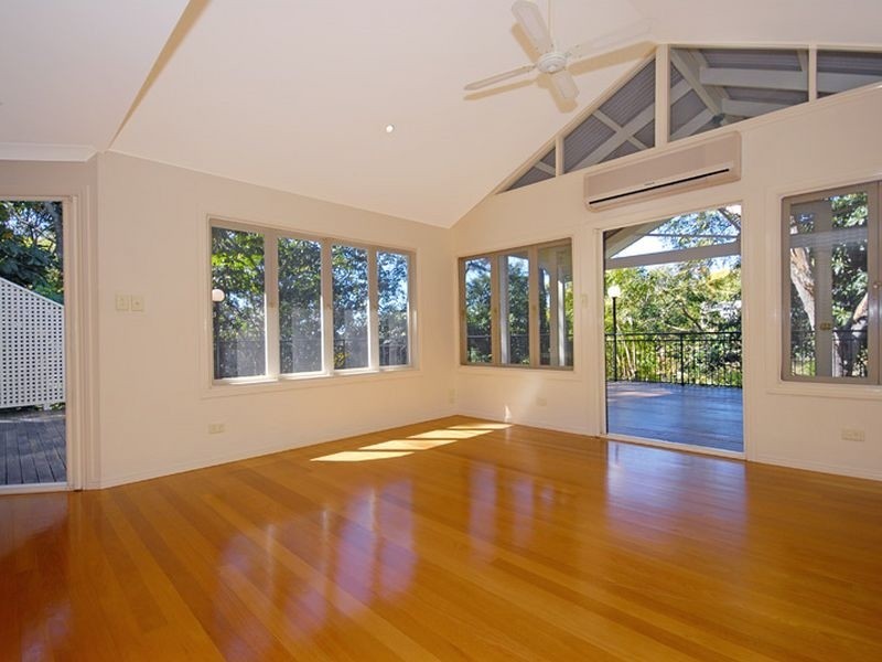 99 Central Avenue, St Lucia QLD 4067