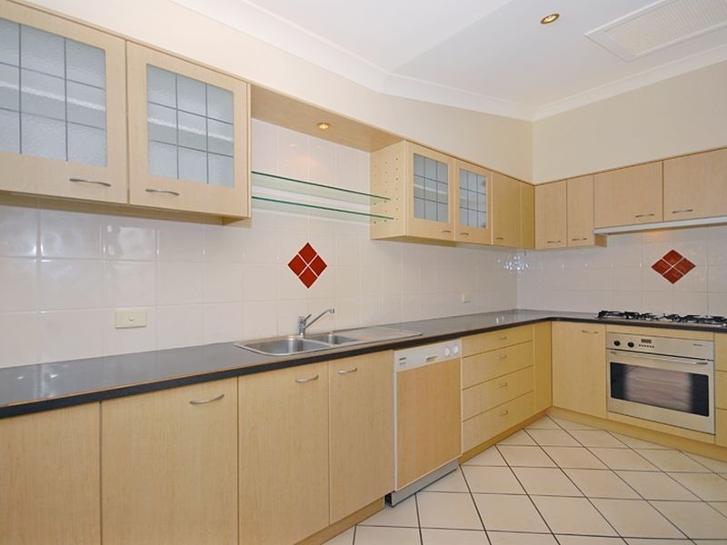 99 Central Avenue, St Lucia QLD 4067