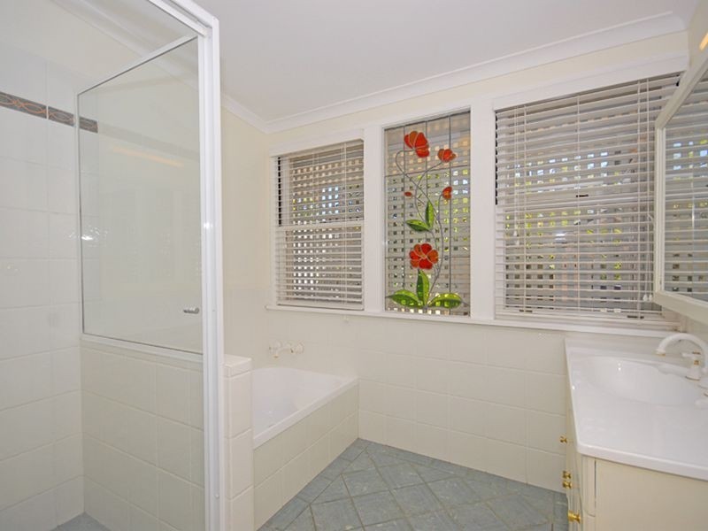 99 Central Avenue, St Lucia QLD 4067