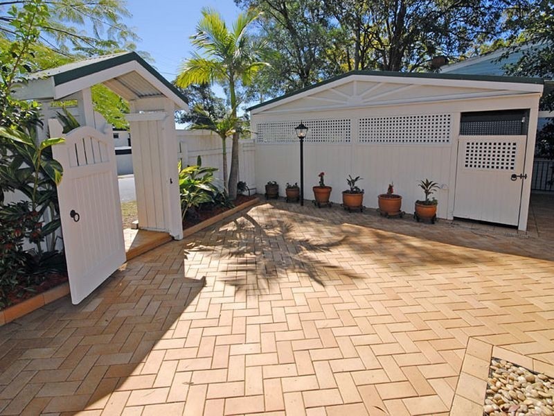 99 Central Avenue, St Lucia QLD 4067