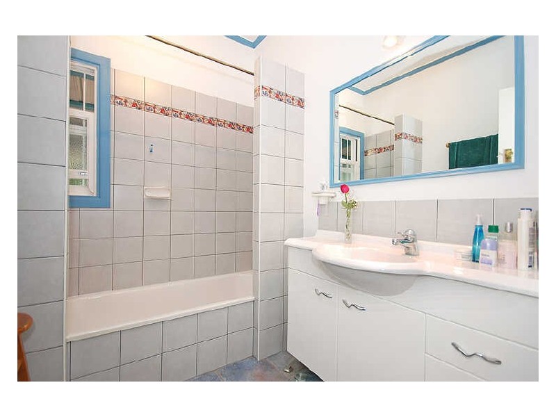 25 Bellevue Parade, Taringa QLD 4068