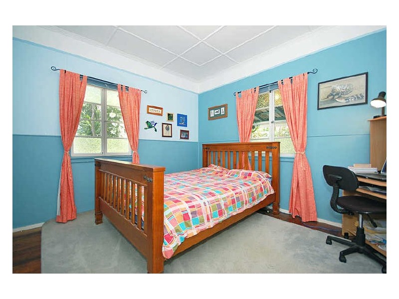 25 Bellevue Parade, Taringa QLD 4068