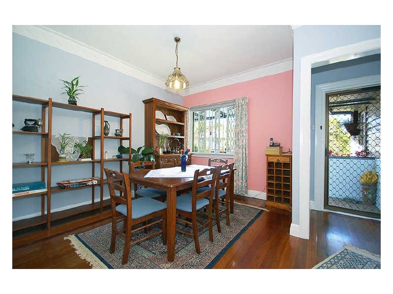 25 Bellevue Parade, Taringa QLD 4068