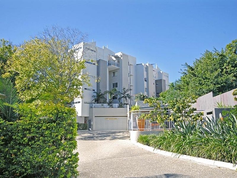 8/36 Holland Street, Toowong QLD 4066