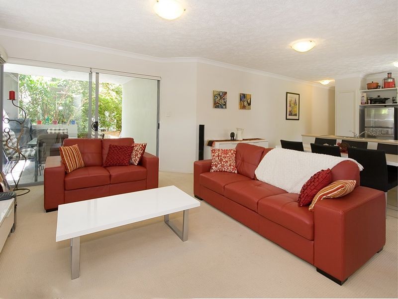 1/36 Holland Street, Toowong QLD 4066