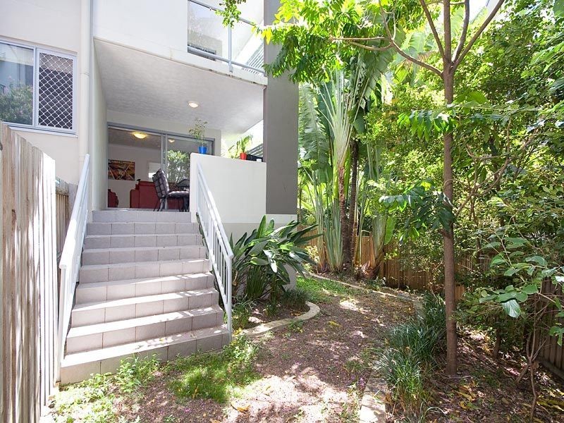 1/36 Holland Street, Toowong QLD 4066
